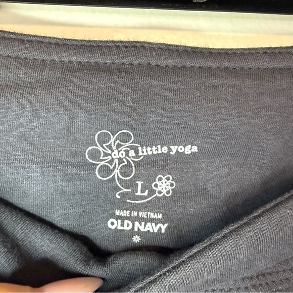 Old Navy | Charcoal Gray Yoga Pants - Picture 4 of 7